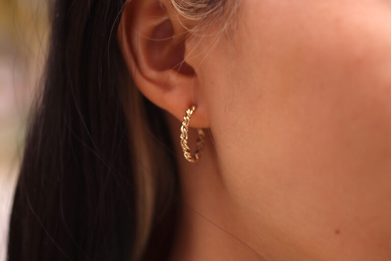 Mini Gold bamboo look huggie earrings – Fini